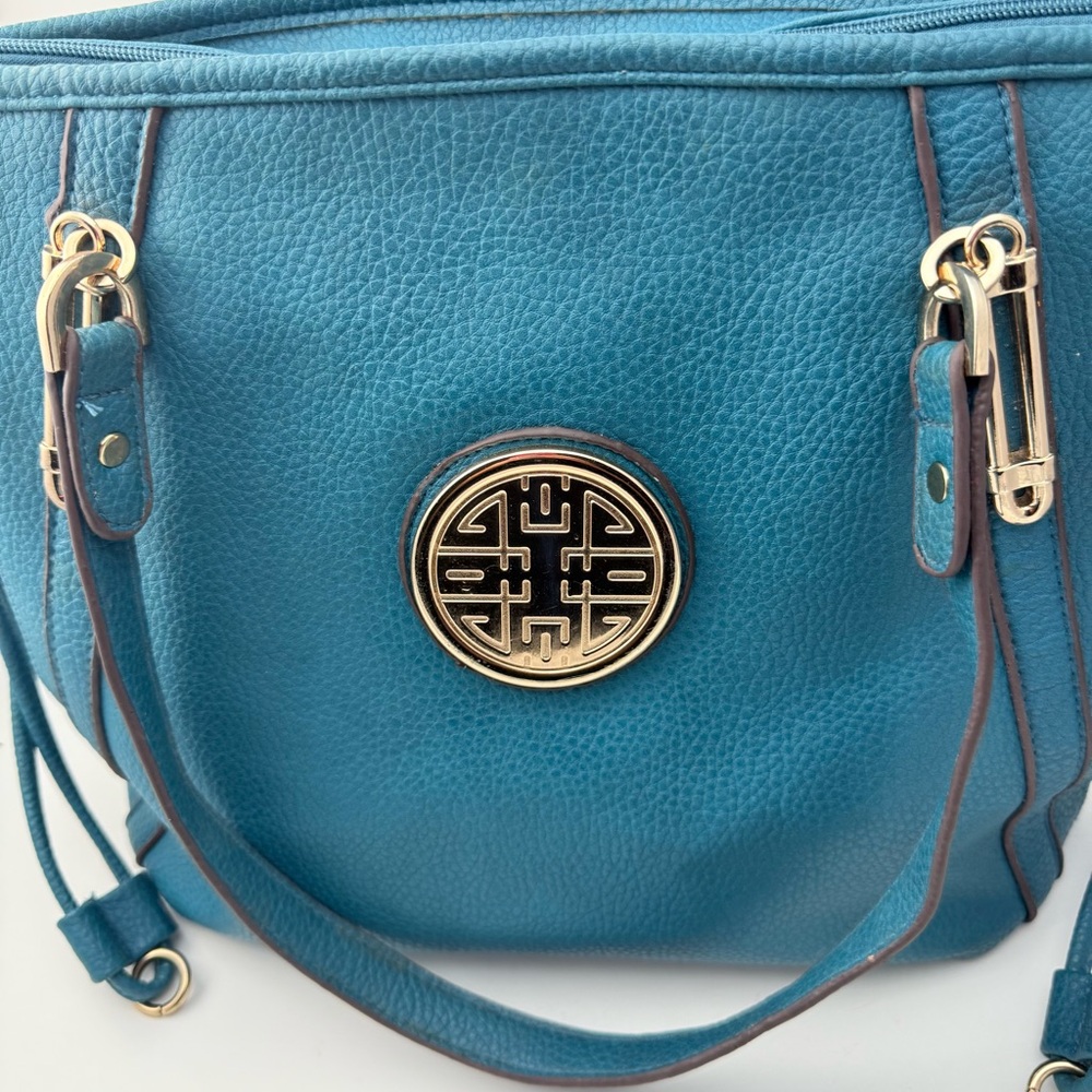 Chic Teal Pebble Faux Leather Tote Handbag with Gold Accents & Geometric Emblem